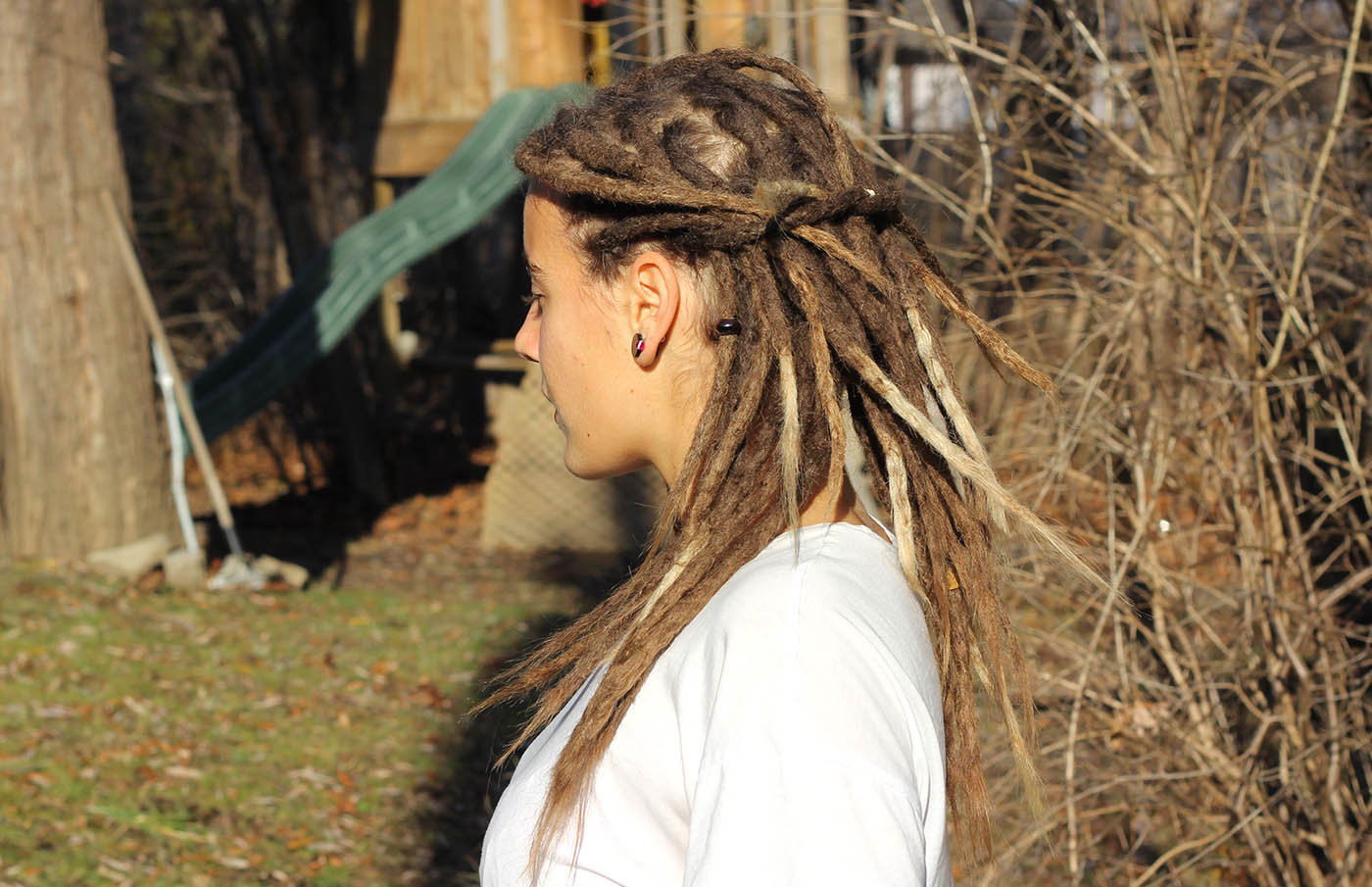 Beautiful dreadlocks on sexy girl in Montreal made by Dreads MTL