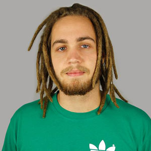 Jimbo dreads MTL happy dreadlock client got dreadlocks in Montreal.